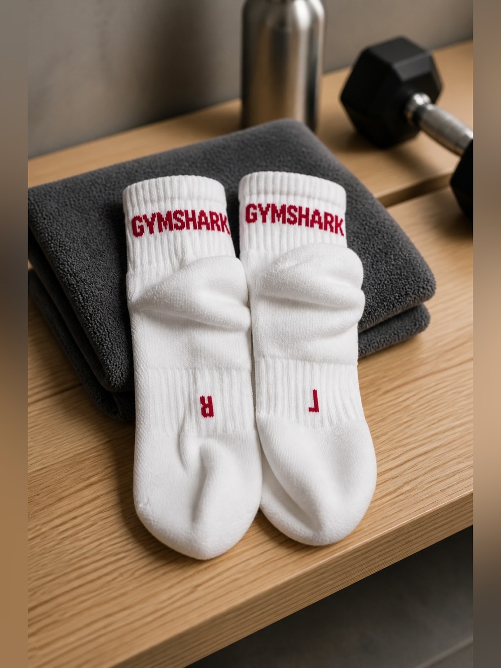 NWOT Gymshark Unisex Quarter Socks White with Pink Logo Yoga - Size Medium